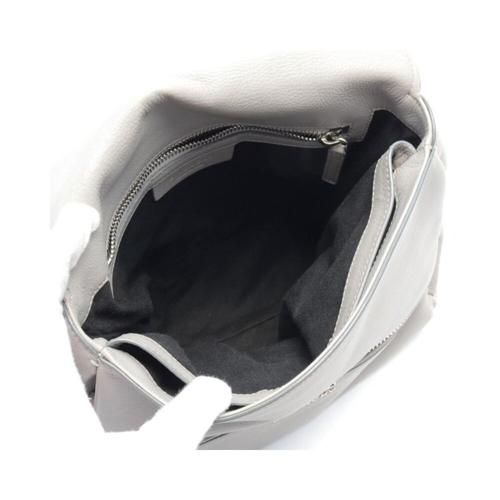 Pre Loved Givenchy  Nightingale Medium Leather Shoulder Bag - Picture 3 of 7